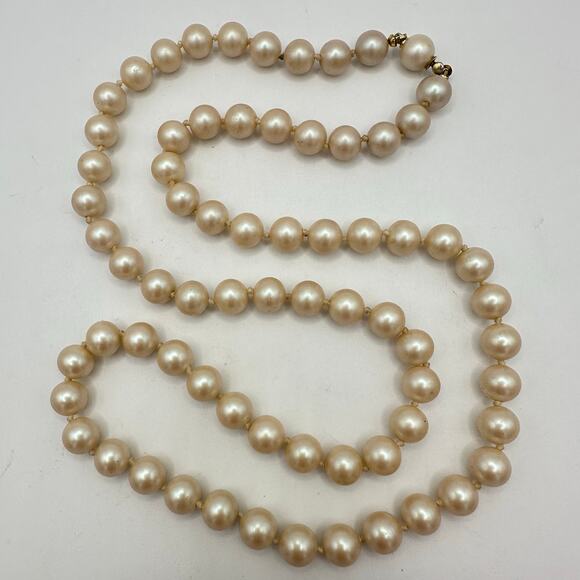 Vintage 24” strand white cream pink 8mm glass faux pearls hand knotted necklace - Picture 1 of 8
